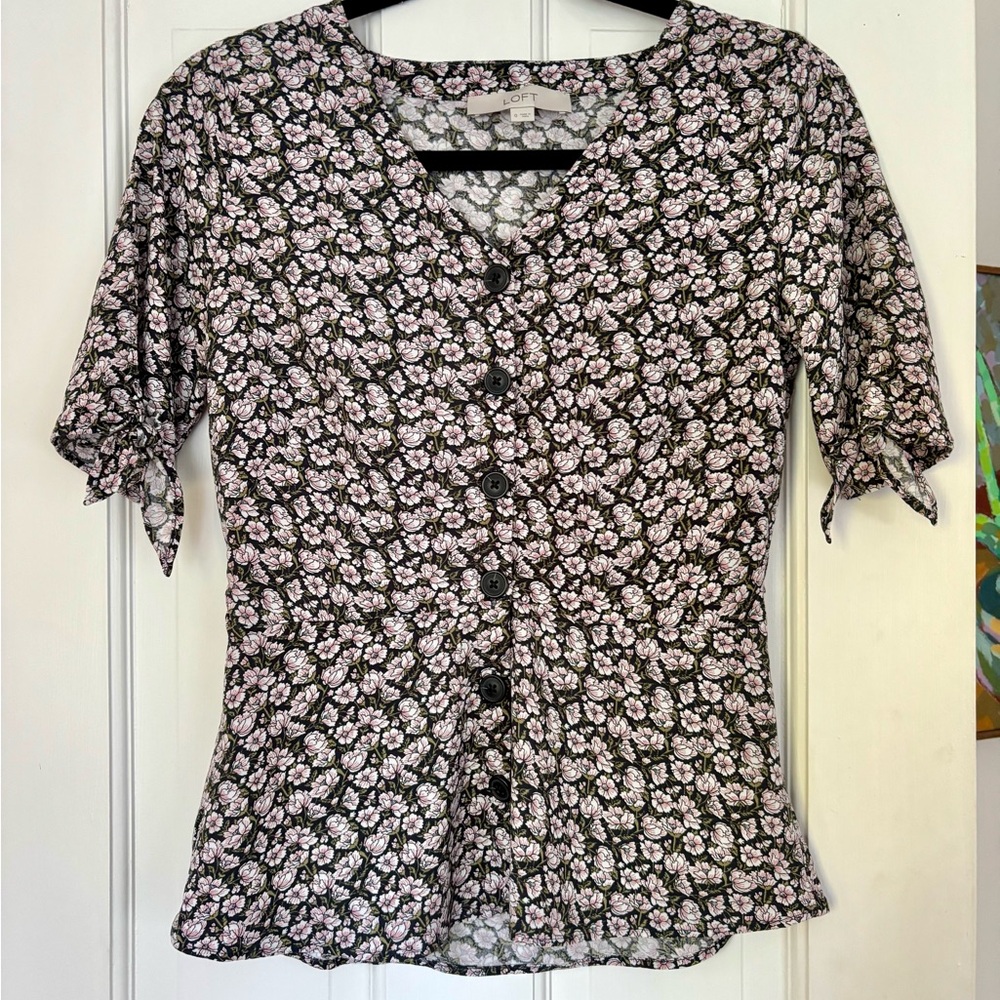LOFT 90s style floral button down blouse